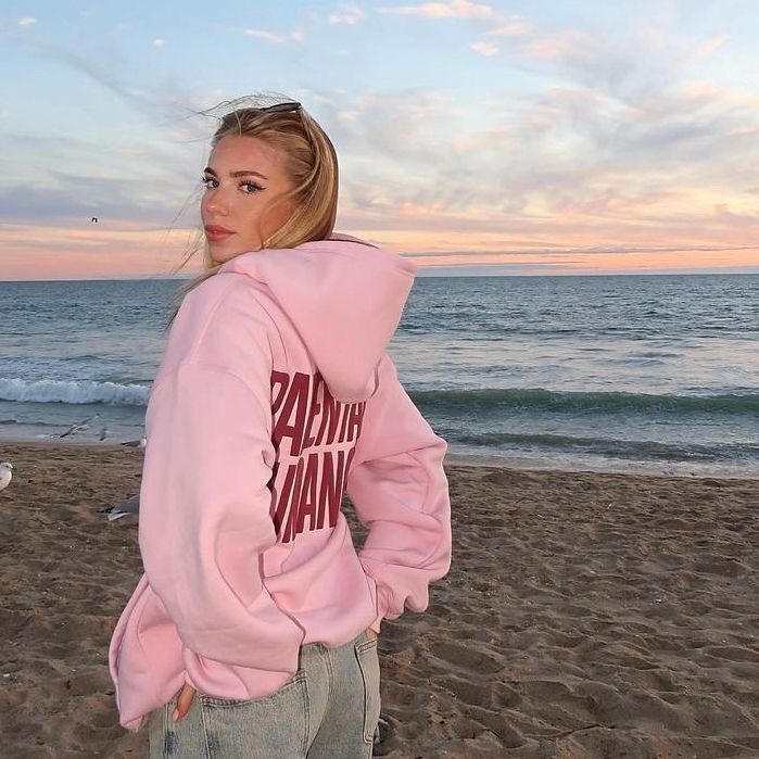 Hoodies & Sweaters