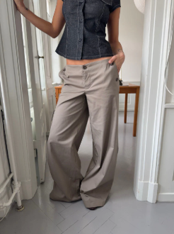 Effortless Chic Wide-Leg Pants